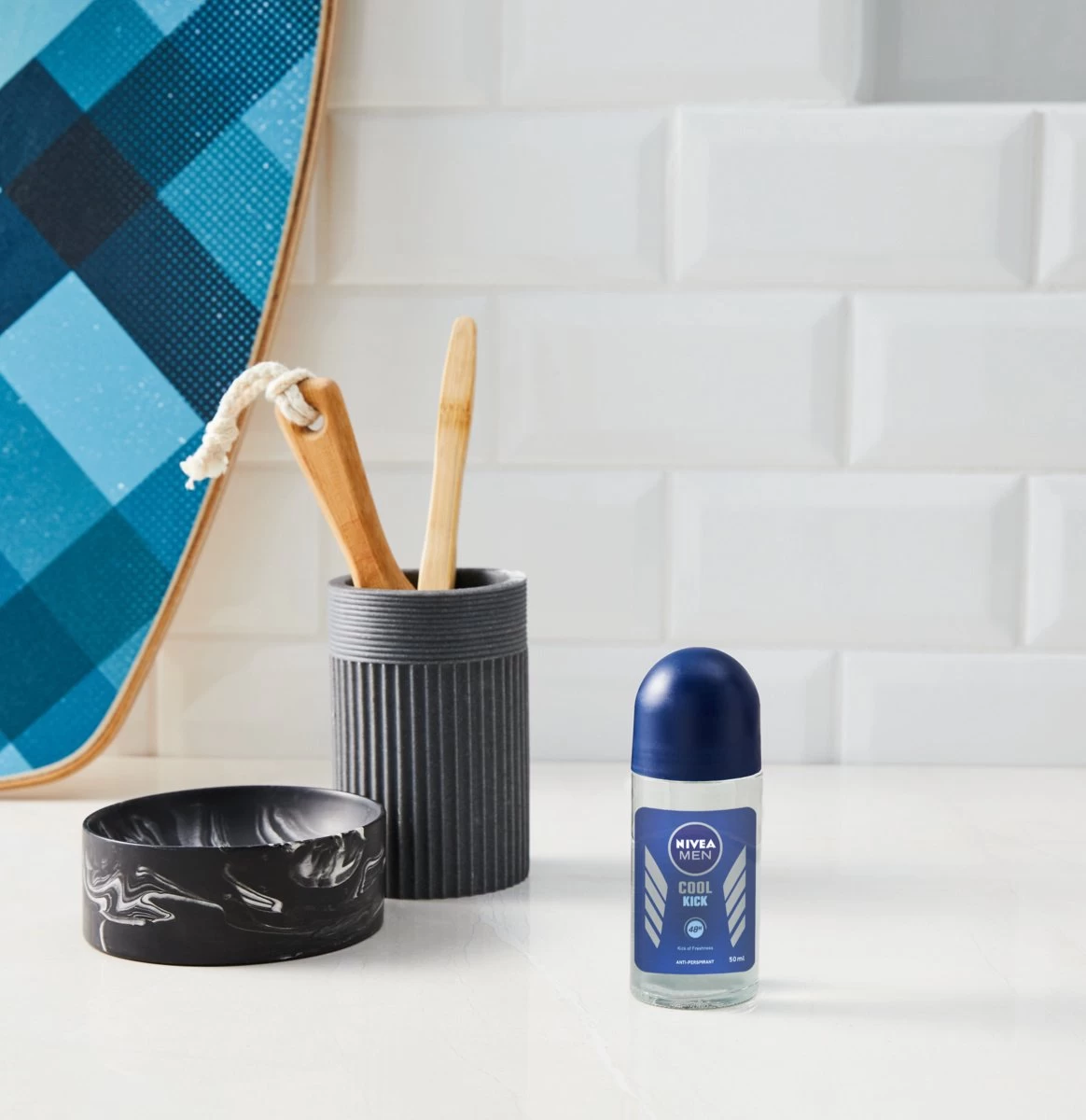 NIVEA MEN Cool Kick - 6 X 50 Ml - Voordeelverpakking - Deodorant Roller 2 NIVEA MEN Cool Kick - 6 X 50 Ml - Voordeelverpakking - Deodorant Roller - Afbeelding 2