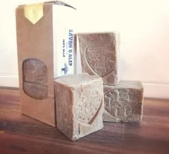 Pure Aleppo Zeep (3 Stuks) -100% Olijfolie- Savon D'Alep - Olijfolie Zeep 7 Pure Aleppo Zeep (3 Stuks) -100% Olijfolie- Savon D'Alep - Olijfolie Zeep -Lichaamsverzorging 1200x1097 1