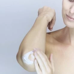 Australian Bodycare Body Cream 100 Ml - Intensieve Vochtinbrengende Crème Voor Zeer Droge & Beschadigde Huid - Met Actieve Ingrediënten Tea Tree Om De Natuurlijke Bacterieflora In Balans Te Houden En Toverhazelaar Voor Hydratatie Van De Huid -Lichaamsverzorging 1200x1200 32