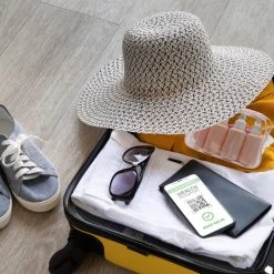 Reisflesjes Set 9-delig - Reisset - Reisflesjes Handbagage - Reis Toilettas - Reisflacons - Vliegtuig - Navulbare Reisflesjes - Roze -Lichaamsverzorging 1200x1200 526