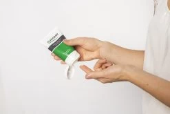 ALHYDRAN 100 Ml | Hydraterende Crème | Brandwond & Littekencrème 8 ALHYDRAN 100 Ml | Hydraterende Crème | Brandwond & Littekencrème -Lichaamsverzorging 1200x800 21