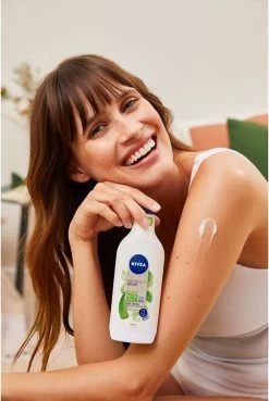 NIVEA Naturally Good Bio Aloë Vera Bodylotion - 350 Ml -Lichaamsverzorging 804x1200 3