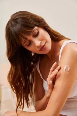 NIVEA Naturally Good Bio Aloë Vera Bodylotion - 350 Ml -Lichaamsverzorging 804x1200 4